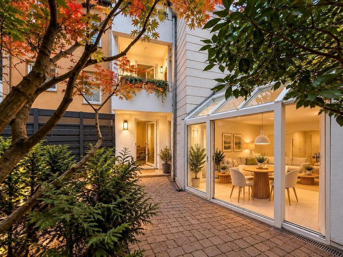 TOP APARTMENT: An oasis of well-being in Burtscheid’s spa district – eigener Innenhof