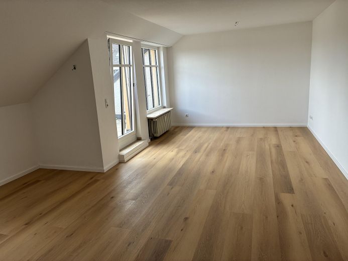 Spacious 1st floor apartment with loggia – Foto 1