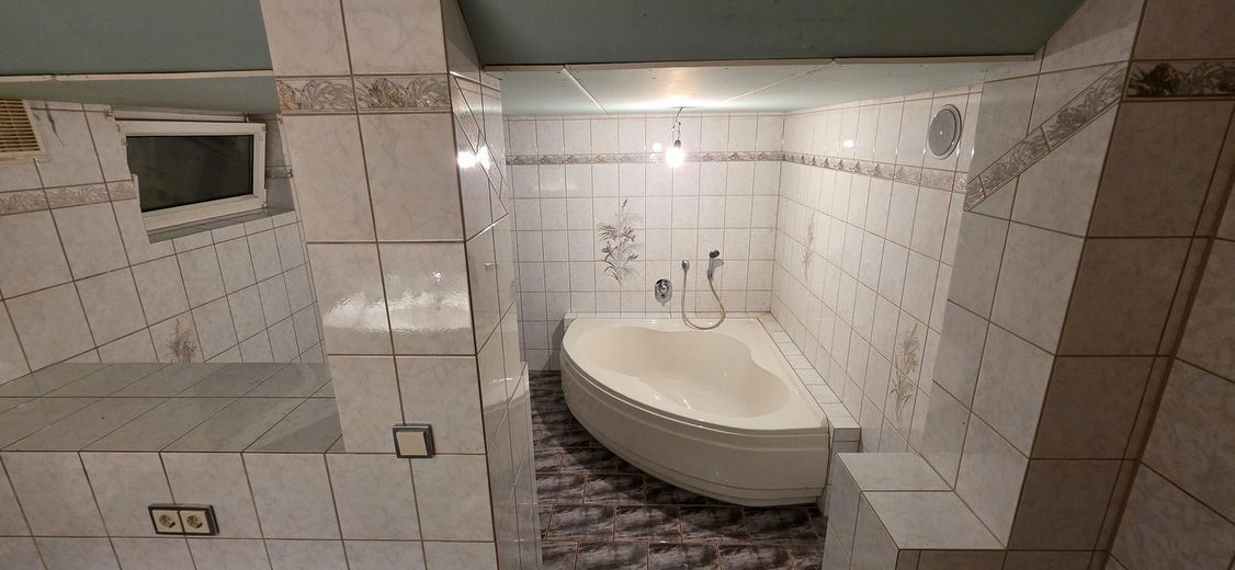 Idillio familiare spazioso a Ebern – completamente ristrutturato nel 2007 e confortevole – Bad UG