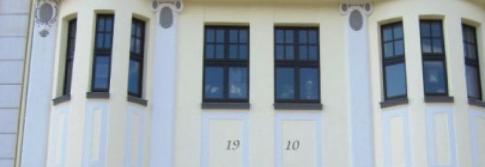 + + + 2- Zi.-Whg., WG geeignet, im EG eines Jugendstilhauses in zentraler Lage von Rheinberg + + +