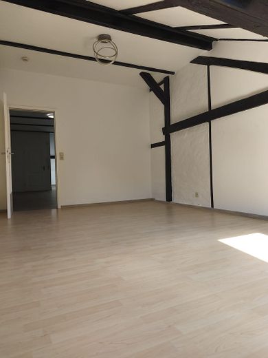 Charmante 3-Zimmer-Dachgeschosswohnung mit Garten – nur 2 Minuten zum Banter See – Raum 3