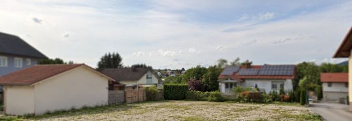 Voll erschlossenes Baugrundstück in zentraler Lage von Schöllnach – 600 m² ohne Bauzwang