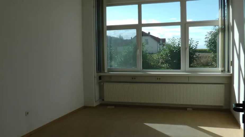 Afzonderlijk of gecombineerd: kantoor-, opslag- en productieruimten (550/440/105 qm)! – OG: Klimatisierte Büros (1v3)
