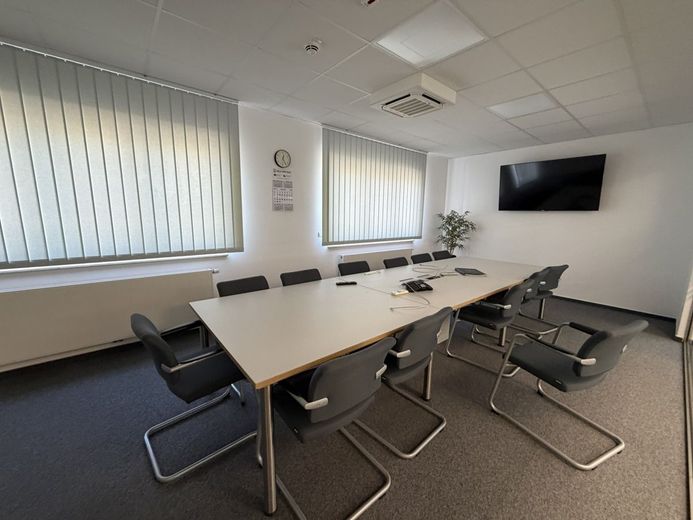 Gewerbeimobilie mit Büro- und Hallenflächen kurzfristig verfügbar – IMG_0194