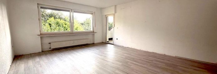 Bochum-Kuzey’de KDB’li 3 odalı daire / geçerli konut hakkı belgesi gereklidir – Wohnzimmer