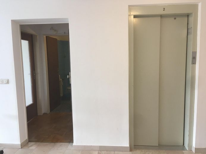 Wohnungseingang vom Gang