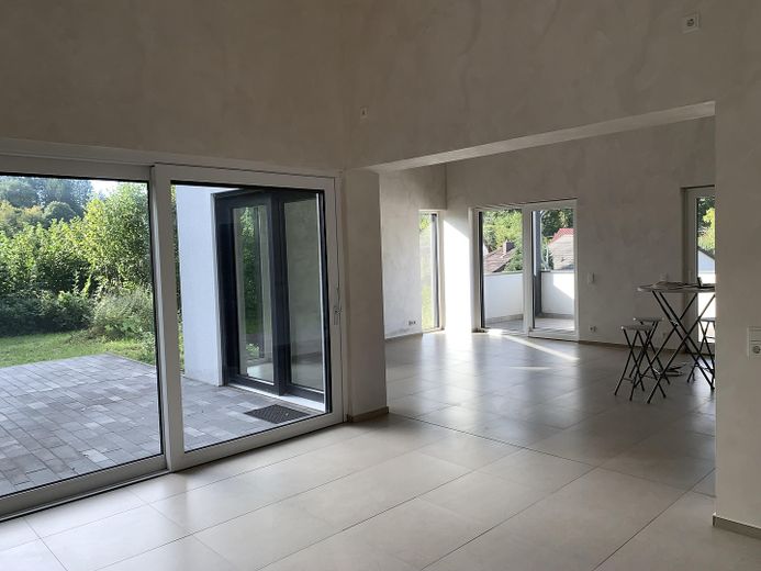 Wohnzimmer, Blick ins Esszimme