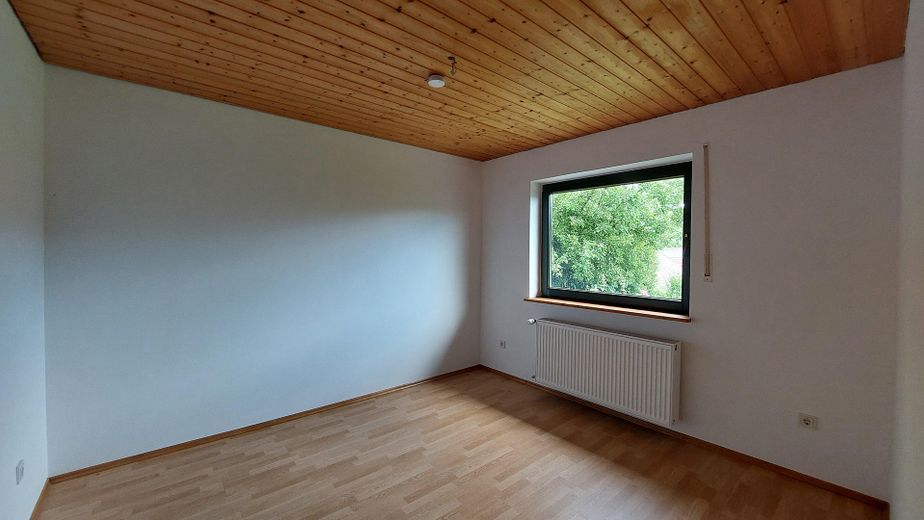 Schöne Doppelhaushälfte in Kürten-Biesfeld mit Garten – Raum 1 EG