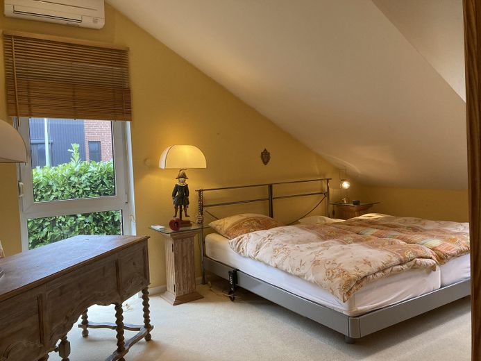 Schlafzimmer OG I