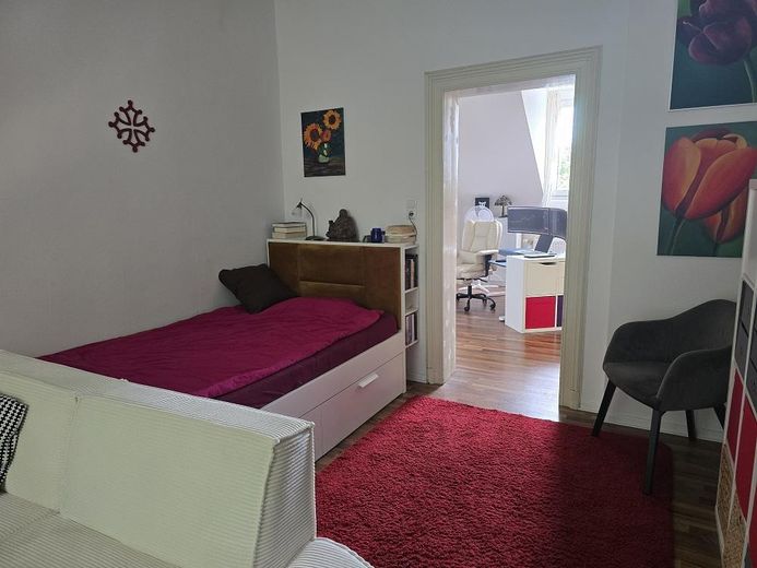 wunderschöne Altbau DG Wohnung voll möbliert! – फोटो 8