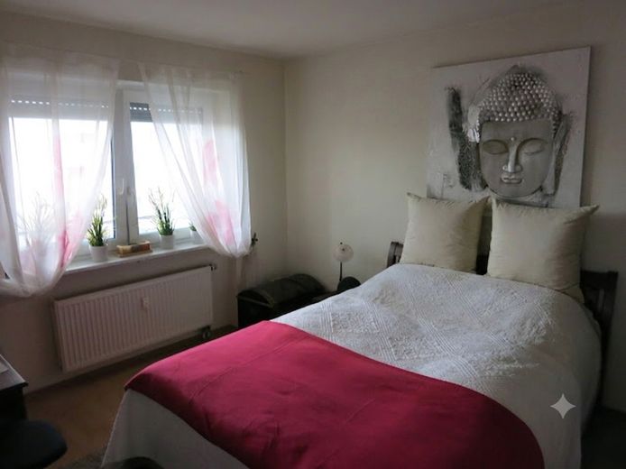 Appartamento soleggiato di 2 locali sullo Ulmer Eselsberg (Blaustein Pfaffenhau) vicino a università/Science-Park senza provvigione – Schlafzimmer
