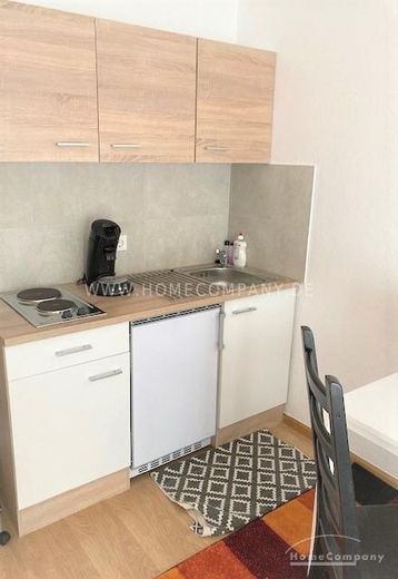 **Renoviertes Einzimmerapartment in ruhiger Seitenstraße- Uni Nähe** – e94ab5f8e511adaecaa5114ccc851588438a8151.jpg