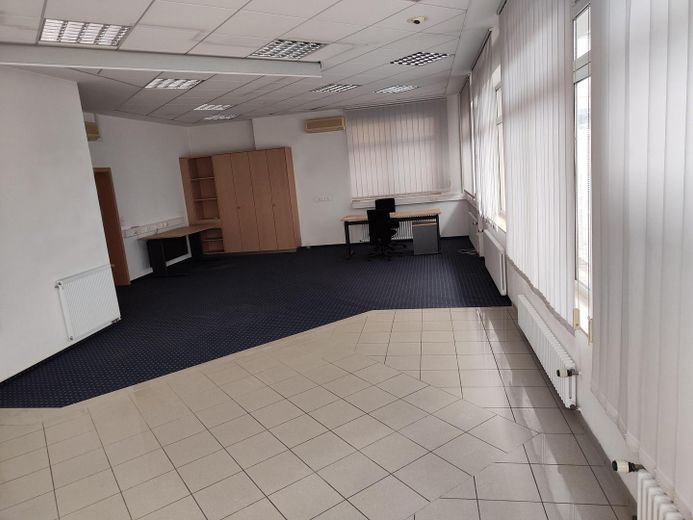 1A–Lage für Büro, Praxis, Studio und flexibel nutzbare Geschäftsräume – Hauptraum