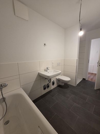 Exklusives Penthouse mit 4 Zimmern und Dachterrasse in Maintal | Neubau Erstbezug – Badezimmer