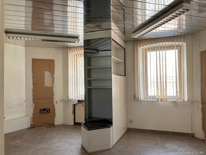 Vielseitiges Wohn- und Geschäftshaus in Hof - zentrale Lage, große Chancen – VUB0002277-15