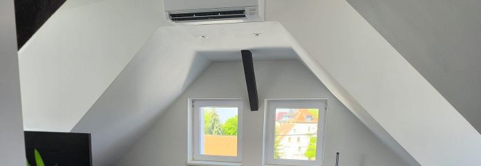 Wohnzimmer mit Klimaanlage