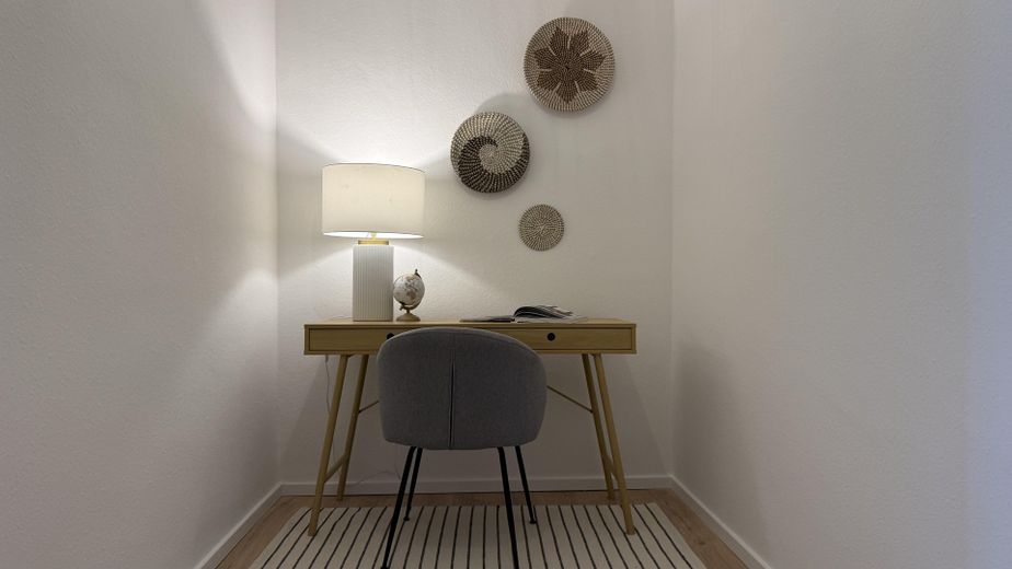 Einziehen statt renovieren: Frisch modernisierte 2-Zimmer-Wohnung mit Panoramablick – Homeoffice