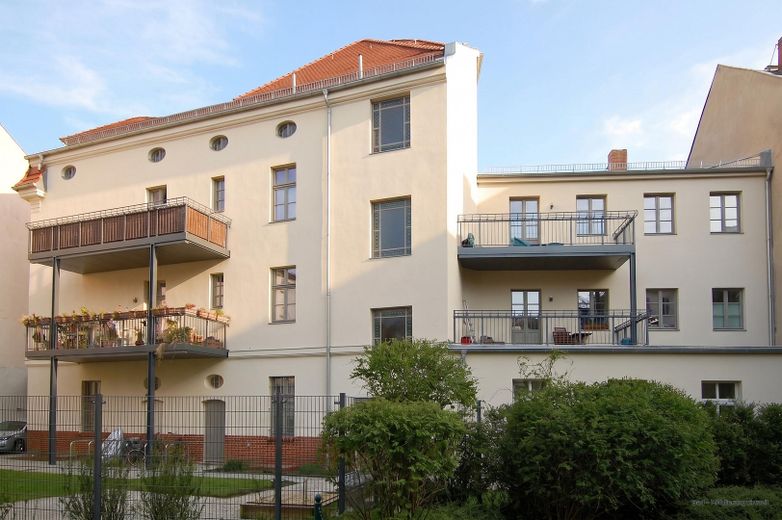 Vivienda moderna con apariencia histórica - Piso en propiedad completamente renovado - directamente del propietario – Hofansicht/Gartenseite