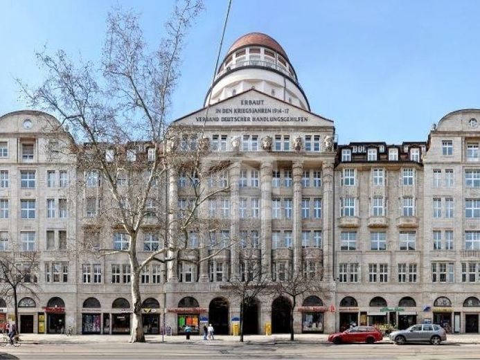 SUPERFICI ufficio di 330 m² nella casa WÜNSCHMANN – Foto 1
