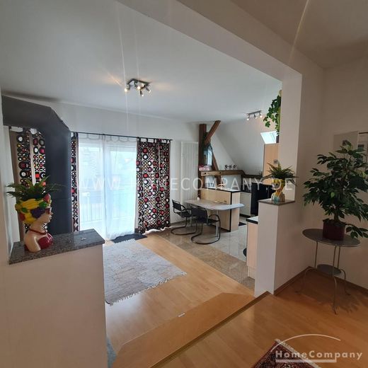 Schöne 2 Zi.Whg., 1. OG, Balkon. – 7eac342e9afbdcb8bf7c494beabd5b8cfd4bf215.jpg