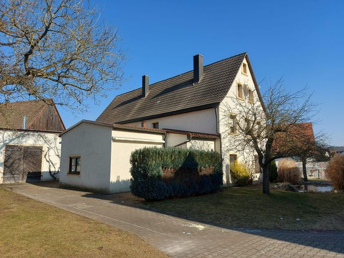 Mehrfamilienhaus in Kleinsendelbach – Hausansicht Süd/West