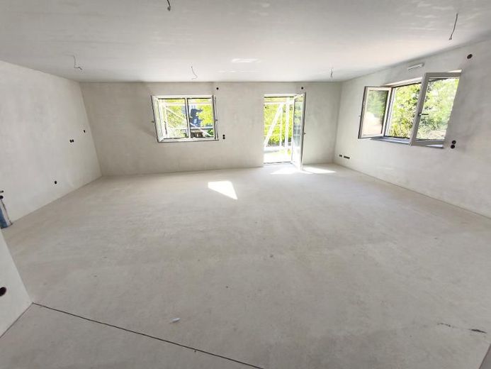 4 Zi. Wohnung (Nr. 3) im EG mit Balkon – Wohnen / Essen / Kochen Bild 3