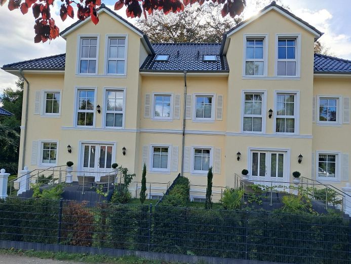 A+ Neubau Wohnensemble in Elbnähe (2 Stadtvillen im Verbund) – A+Neubau, getrennte Eingänge