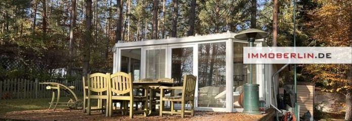 IMMOBERLIN.DE - Dreamlike waterfront property with weekend bungalow & boat in splendid natural surroundings