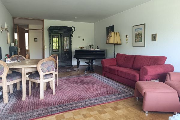 Lichtdurchflutete 4-Zimmer-Wohnung mit Loggia und Blick ins Grüne
