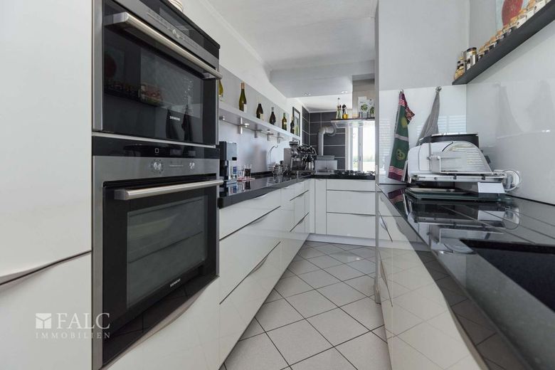 Landluft mitten in Alsdorf ? - Enjoy living direkt am Feld! – Moderne Küche