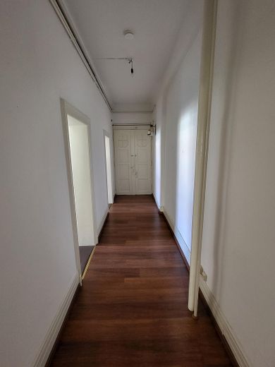 Eigentumswohnung in sehr guter Lage mit Entwicklungspotential – Flur Ansicht I 
