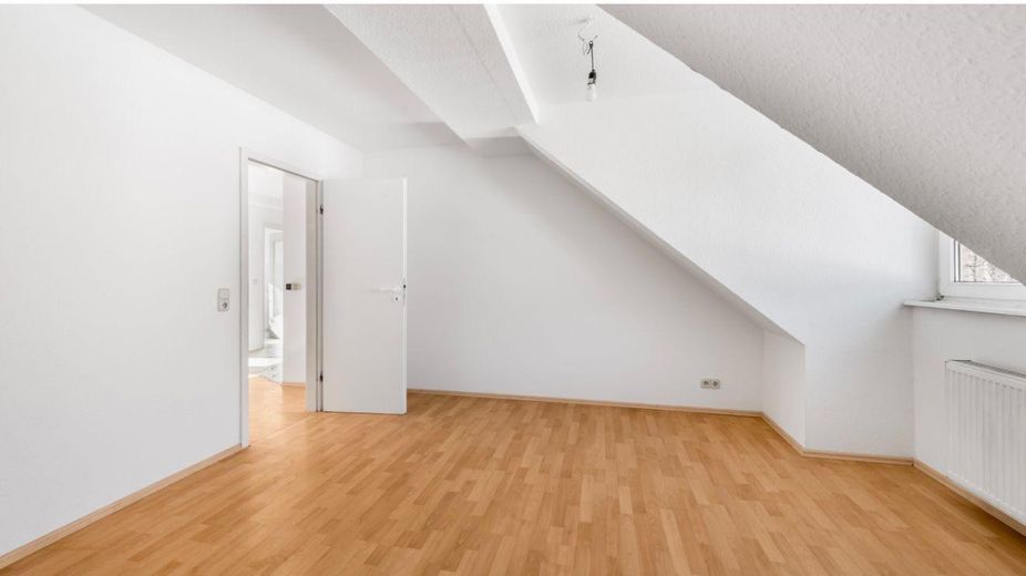 Zentrale Lage, neue Küche, helle Wohnung, 3 Zimmer – Schlafzimmer 2