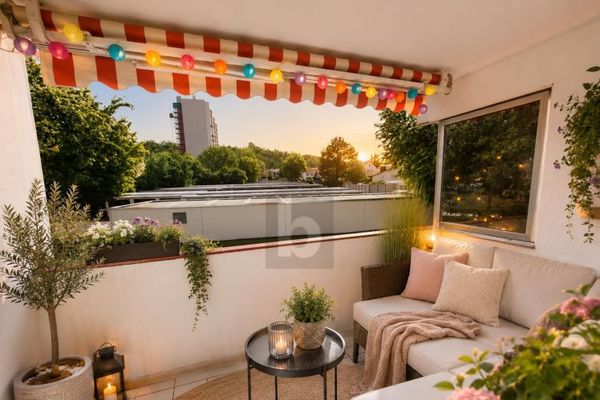 APPARTEMENT LUMINEUX AVEC 2 BALCONS