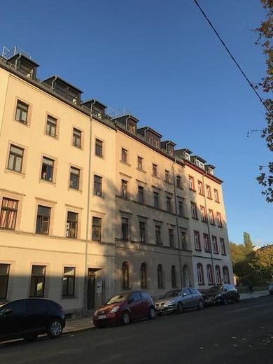 Ruhige 1-Zimmer mit Laminat, Balkon, EBK und Dusche in Zentrumsnähe zum Toppreis! – Pet17_19_21_k