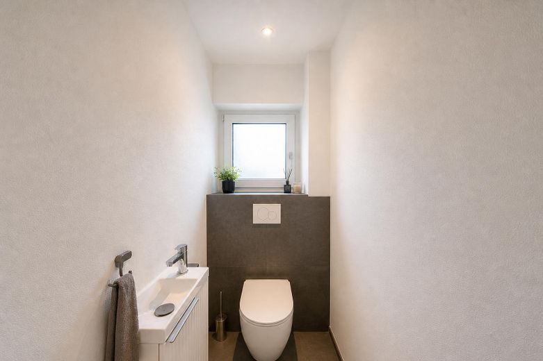 Erstbezug / Neugründung: Hochwertige 4-Zimmer-WG am Ulmer Eselsberg (Traminerweg) – WC