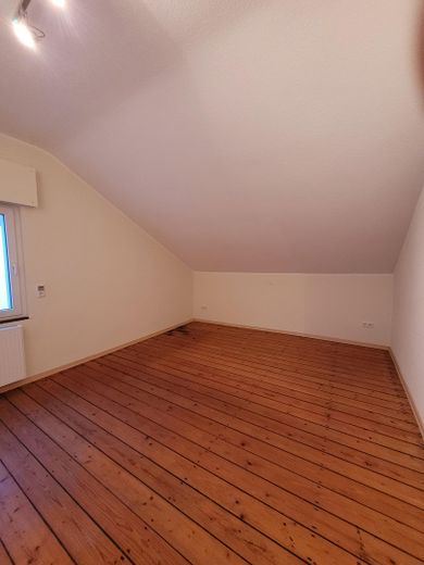 L(i)ebenswertes Haus, Grundstück mit Seele, vereinen zukunftsorientierte Technik mit Natur in Herten – EG links Schlafraum