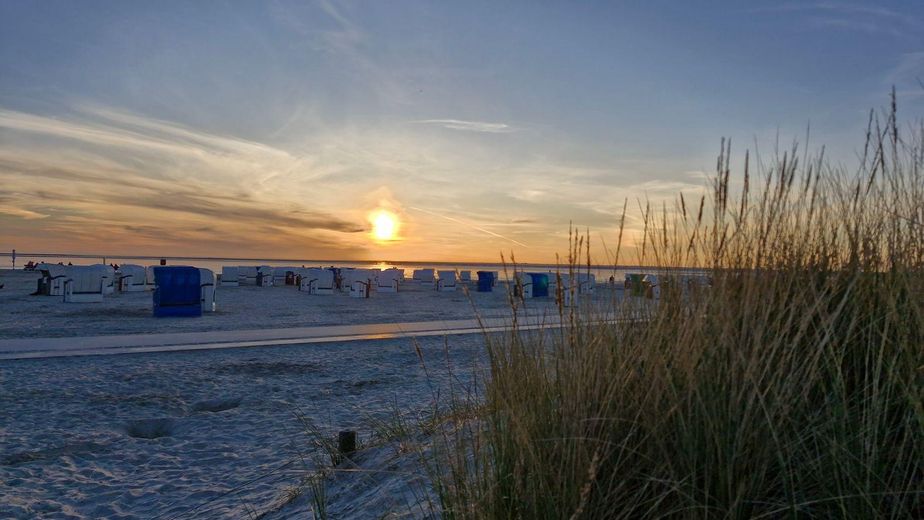 Mieszkanie własnościowe, spokojne, bez barier architektonicznych i blisko centrum, przy niskich kosztach energii oraz najwyższym komforcie mieszkania – Der Strand ist nicht weit