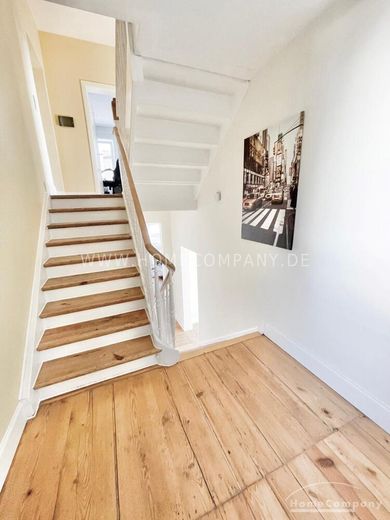 Friedrichsdorf (8070868) Komplett möbliert, ausgestattetes 7 Zimmer Haus – 35e5858c6910b9dd0c51be7f9508473407ce9f2a.jpg