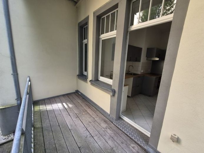 Stilvoll Wohnen ohne viel Treppensteigen - ab sofort hier mit Balkon und Einbauküche möglich! – Foto 1
