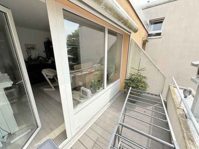 Königstein. Attraktive 4-Zimmerwohnung in Laufnähe zur Innenstadt – Balkon