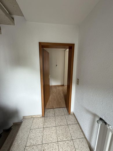 Provisionsfreies Dreifamilienhaus mit attraktiven Extras – Eingang Erdgeschoss Wohnung