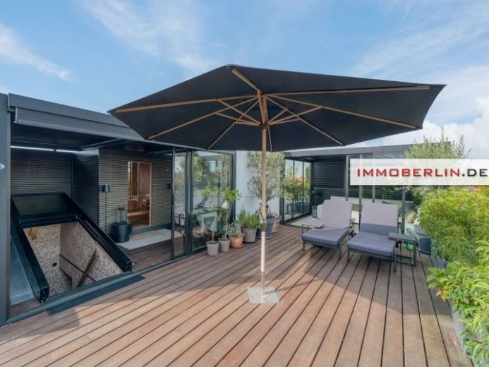 IMMOBERLIN.DE - Posizione privilegiata! Imponente attico con magnifica terrazza sul tetto e pianta flessibile – Foto 1