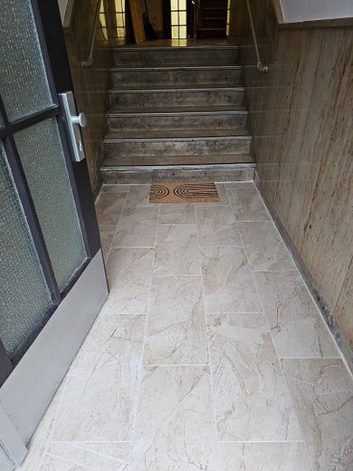 Vente directe : majestueux appartement de 5 pièces avec balcon, près de Hafeninsel Offenbach – Foto 10