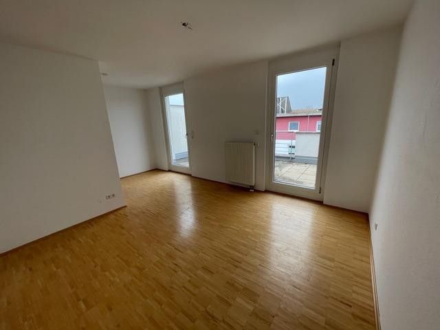 Kinderzimmer mit Balkonzugang