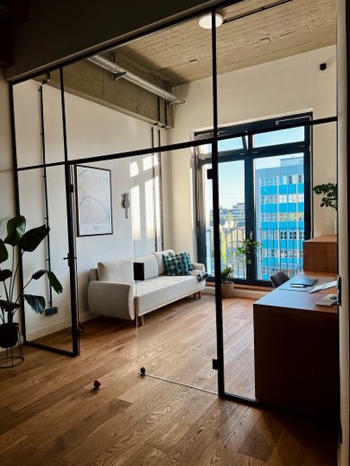 Viel Platz für den Alltag in dieser modernisierten 4-Zimmer-Loftwohnung in Lichtenberg – Arbeits/Gästezimmer
