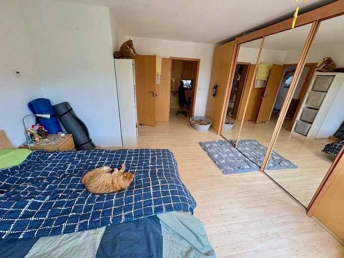 Wohnen am See: Traumwohnung mit Potenzial für zwei Einheiten, provisionsfrei von Privat – Schlafzimmer