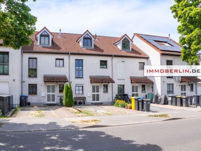 IMMOBERLIN.DE - Atractiva casa adosada en hilera con jardín orientado al suroeste en una zona familiar – Foto 1
