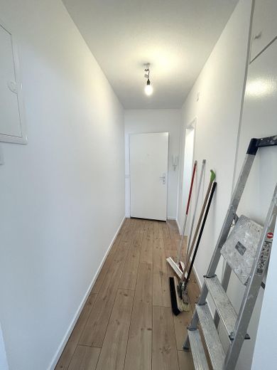 🏡 modernized 1-room apartment – compact, charming & from Sep. – Flur 2