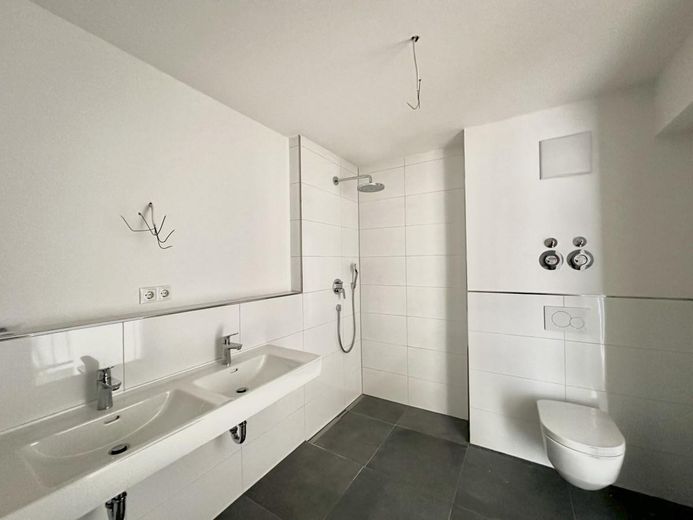 Exklusive Maisonette - Mietwohnung im Erdgeschoss für Familien! – Bad/WC
