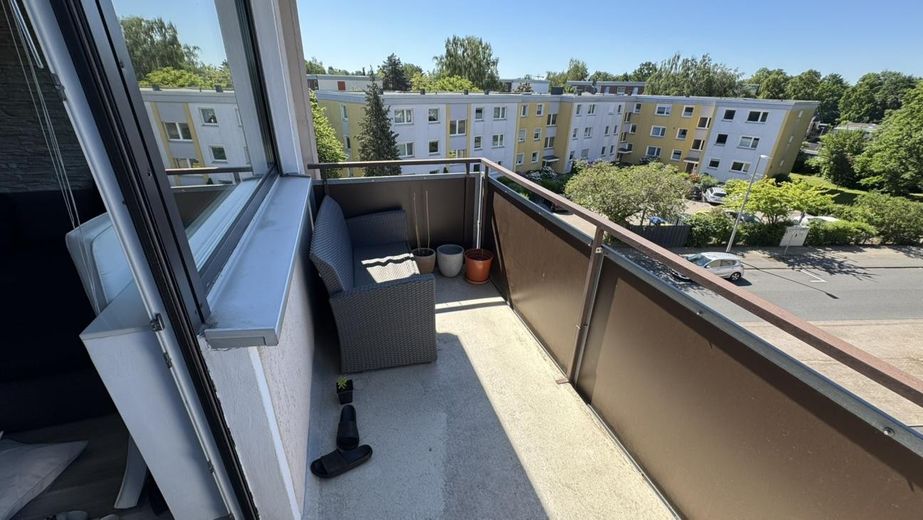 Einfach einziehen: Top-Sanierte Eigentumswohnung in Alt-Vinnhorst – Balkon